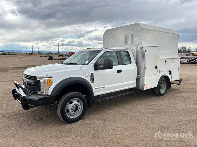 2017 Ford F-550 XL 4x4 Extended Cab Utility Truck
