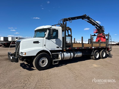 2015 Prentice 2124-BC Knuckle Boom on 2014 Volvo VHD64B200 6x4 Grapple Truck