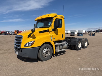 2020 Freightliner Cascadia 126 6x4 T/A Day Cab Truck Tractor