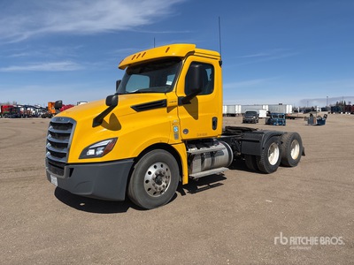 2020 Freightliner Cascadia 126 6x4 T/A Day Cab Truck Tractor
