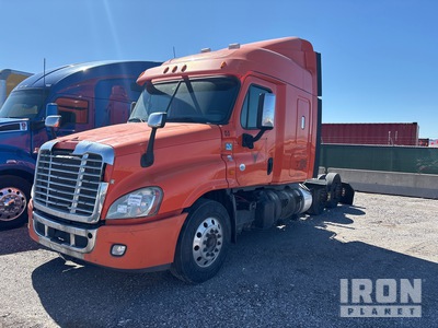 2015 Freightliner Cascadia 125 6x4 Ciągnik siodłowy T/A z kabiną sypialną (Inoperable)