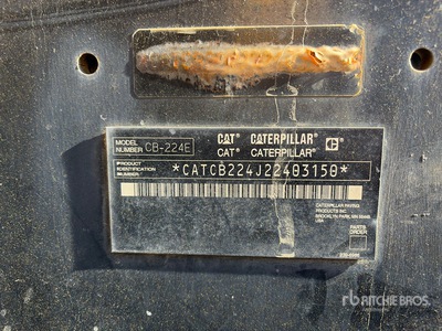 2007 Cat CB224E Compacteur  double bille