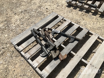 (5) Track Connecting Fixture Assemblies
