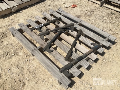 (5) Track Connecting Fixture Assemblies
