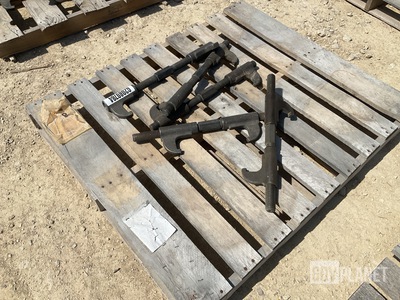 (5) Track Connecting Fixture Assemblies