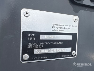 2023 Develon DL250-7 Wheel Loader