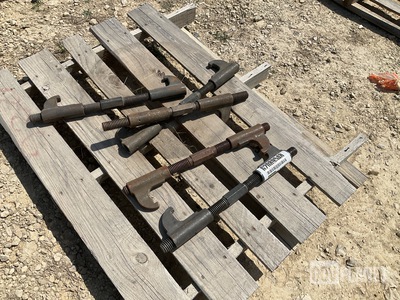 (5) Track Connecting Fixture Assemblies