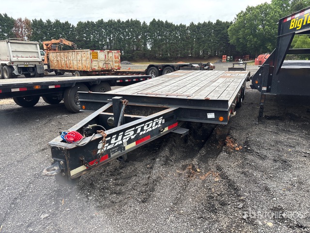 2014 Lucon 10T202ALPP-HD 24 ft T/A Equipment Trailer