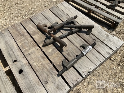 (5) Track Connecting Fixture Assemblies