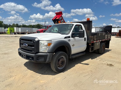 2016 Ford F-450 XL 4x2 Flatbed Truck