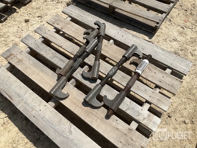 (5) Track Connecting Fixture Assemblies