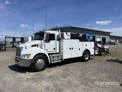 2015 Kenworth T370 4x2 Camion de servicios