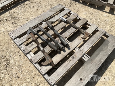 (5) Track Connecting Fixture Assemblies