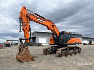 2020 Doosan DX380LL Roadbuilder Tracked Excavator