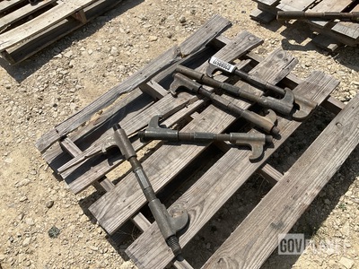 (5) Track Connecting Fixture Assemblies