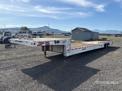 2006 Trail King 48 ft T/A Hydraulic Tail Trailer