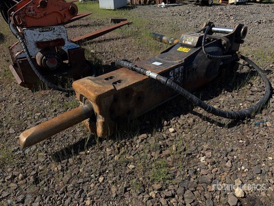 2015 Cat H130E Hydraulic Breaker