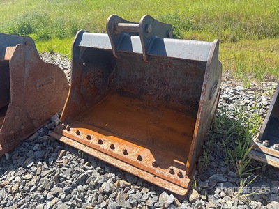 Doosan 60 in Cleanup Excavator Bucket