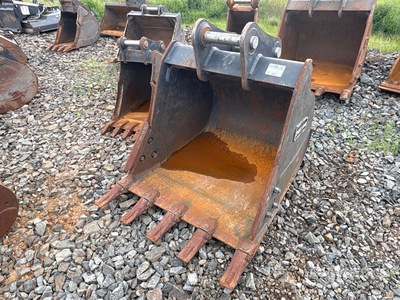 2022 Doosan 42 in Digging Excavator Bucket