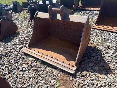 Doosan 60 in Cleanup Excavator Bucket