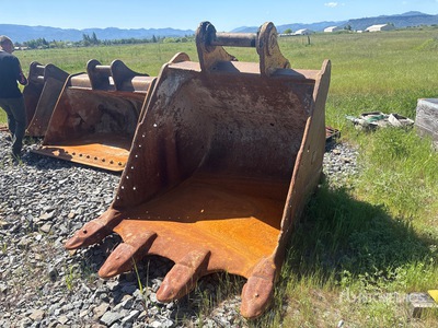 2016 Cat 60 in Digging Excavator Bucket