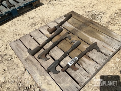 (5) Track Connecting Fixture Assemblies