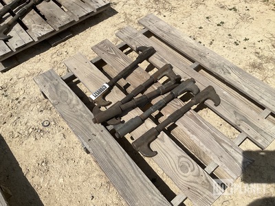 (5) Track Connecting Fixture Assemblies