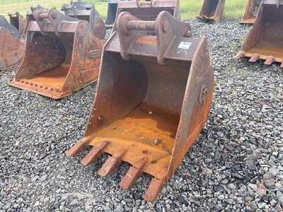 2020 C & P 42 in Digging Excavator Bucket