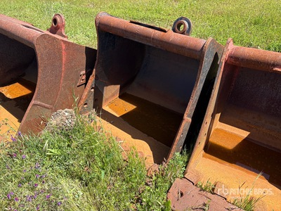 Tag WR30K 36 in Q/C Digging Excavator Bucket