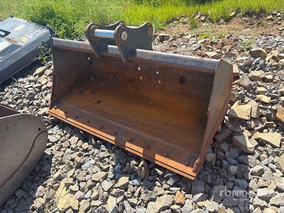 Bobcat 60 in Cleanup Excavator Bucket