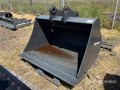 2024 Doosan 60 in 1.38 m3 Cleanup Excavator Bucket - Fits DX140 (Unused)