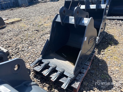2023 Doosan 36 in Digging Excavator Bucket - Fits DX140 (Unused)