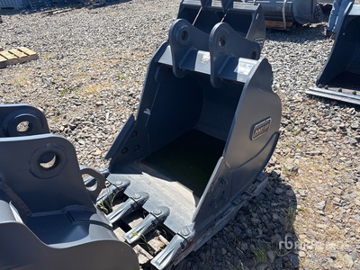 2023 Doosan 36 in Digging Excavator Bucket - Fits DX140 (Unused)