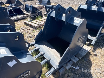 2023 Doosan 42 in Digging Excavator Bucket - Fits DX140 (Unused)
