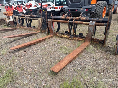 Cat 72 in Radladergabeln