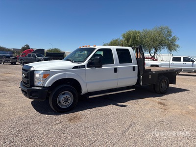 2011 Ford F-350 XL 4x4 Crew Cab Flatbed Truck
