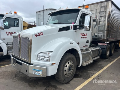 2025 Kenworth T880 6x4 T/A Day Cab Truck Tractor