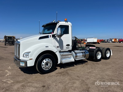 2025 Kenworth T880 6x4 T/A Day Cab Truck Tractor
