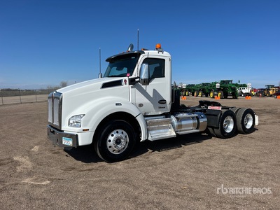 2025 Kenworth T880 6x4 T/A Day Cab Truck Tractor
