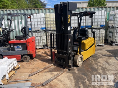 Yale ERP040VTN 2800 lb Chariot Élévateur Électrique