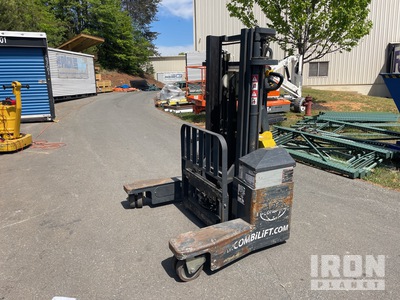 2015 Combilift WR4 2800 lb Electric Stacker