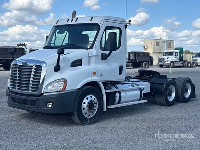 2016 Freightliner Cascadia 113 6x2 T/A Day Cab Truck Tractor