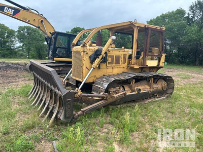 1976 Cat D6C جرافة مجنزرة