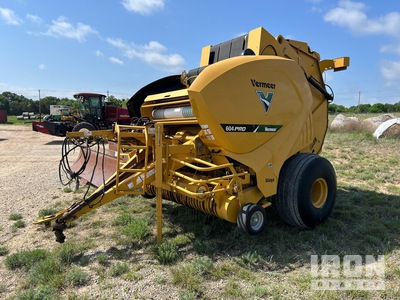 2018 Vermeer 604 梱包機