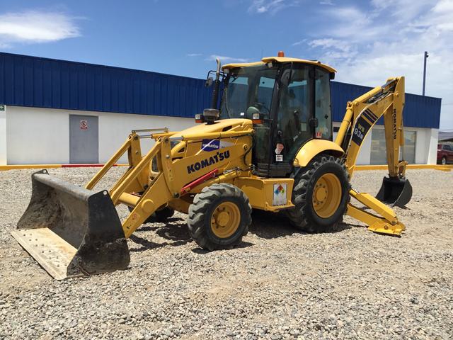 2017 Komatsu WB93R Backhoe Loader