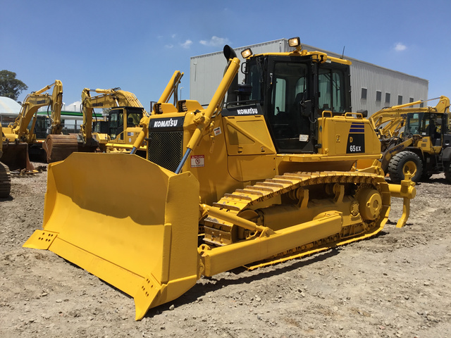 2015 Komatsu D65EX-16 Crawler Dozer