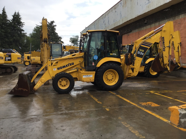 2017 Komatsu WB93R-5EO Backhoe Loader