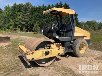 Bomag BW177D-40 Walzenzug mit Glattmantelbandage