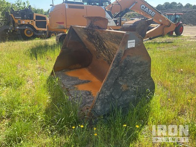 Volvo 108 in General Purpose دلو  جرافة