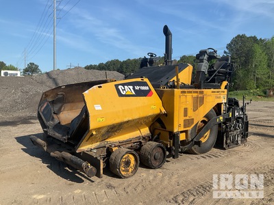 2019 Cat AP1000F Wheel を見 Paver